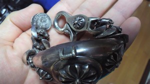 クロムハーツ ウォッチケース 彫刻前