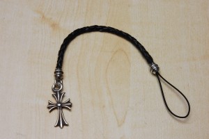 補修後のクロムハーツ携帯ストラップ