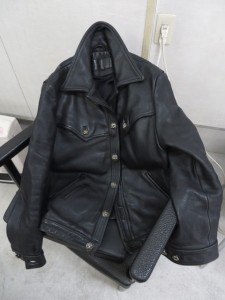 クロムハーツ、ジャケット修理後　