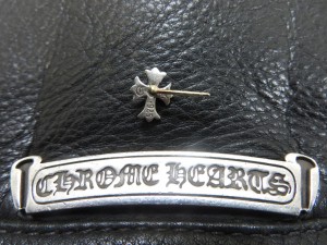 修理前のピアス