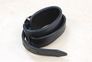 カスタム前のレザーブレスレット