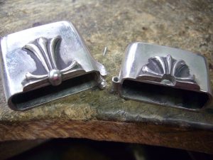 とりあえず、分解します。