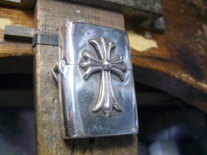 磨いて、イブシを入れて完成です。