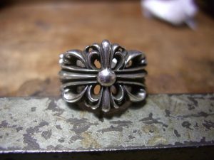 改造前のダブルフローラルクロスリング