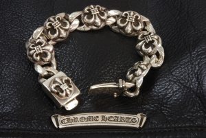 修理後のクロムハーツブレスレット