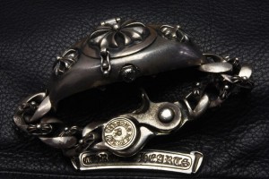クロムハーツ ウォツチケース 彫刻後