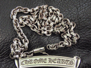 修理前のネックレス