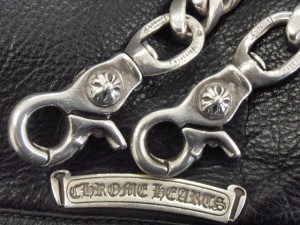 修理前のウォレットチェーン