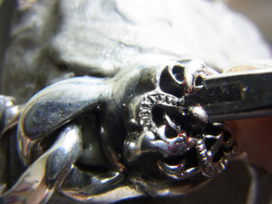 幅の太い毛彫りタガネ