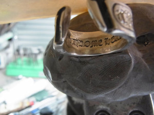 ・・・と言いつつ、内側も彫り直します。