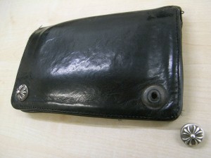 1ジップクロスボタン レザーウォレット 修理前 1ジップクロスボタン レザーウォレット 修理前